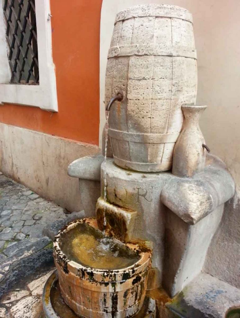 Bebedouro na Via della Fontanella di Borghese na Itália