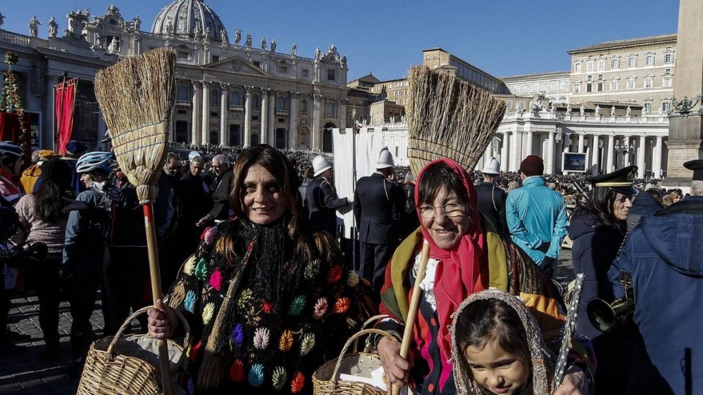 Desfile da Bruxa na Italia na Festa della Befana