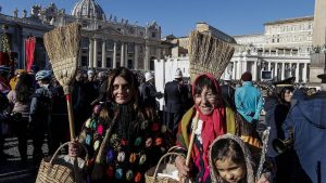 Desfile da Bruxa na Italia na Festa della Befana