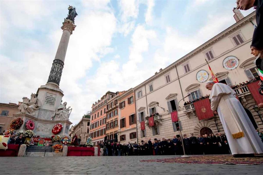 Papa na Piazza di Spagna Roma durante a Celebração da Imaculada Conceição