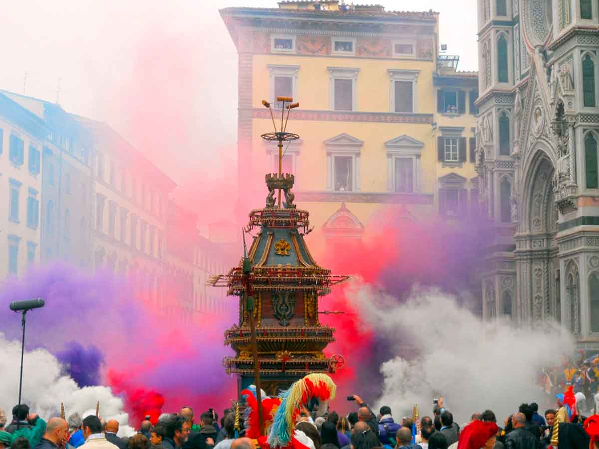 Scoppio del Carro em Firenza Itália