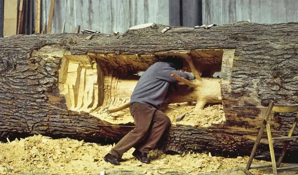 Giuseppe Penone trabalhando