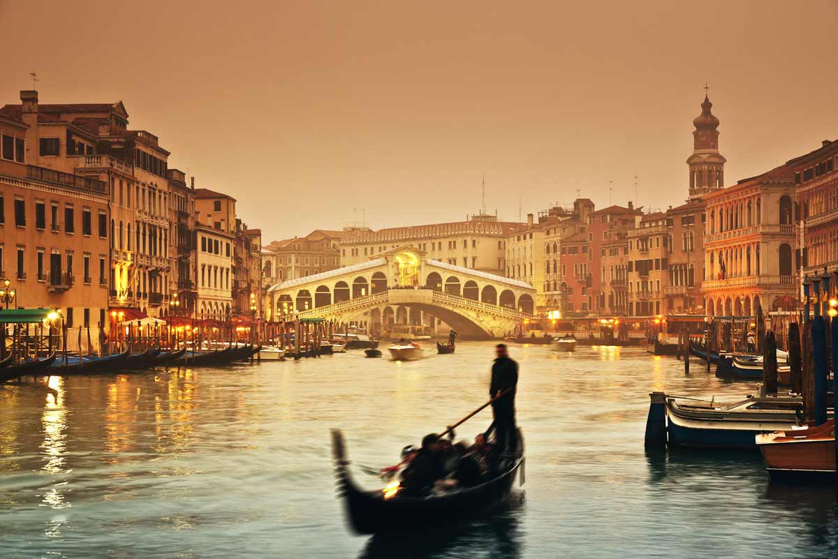 Ponte Rialto em Veneza