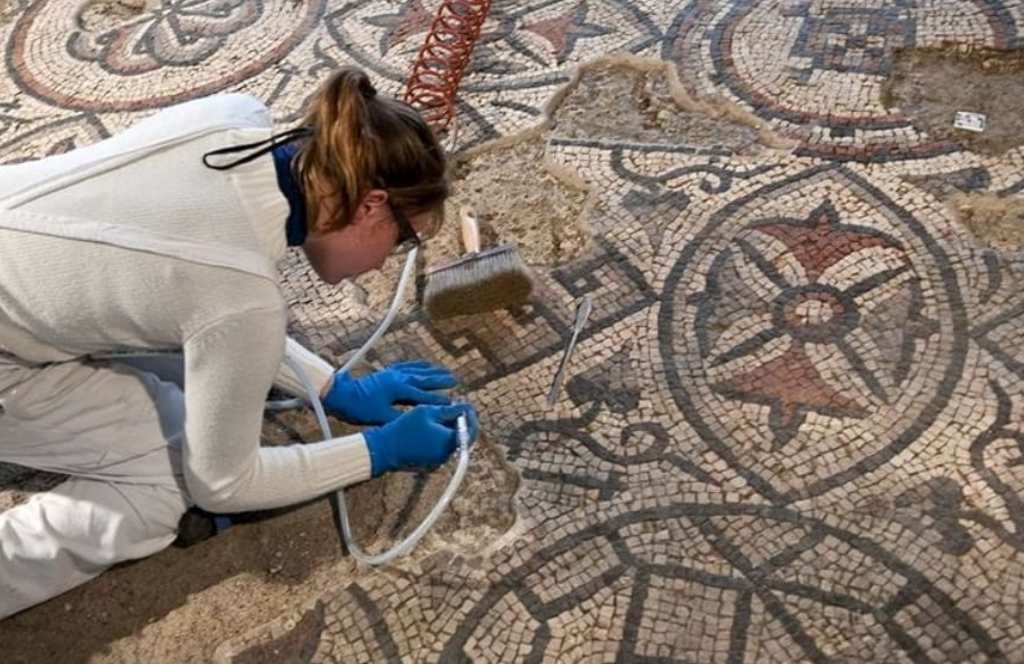 Restauração de Mosaicos